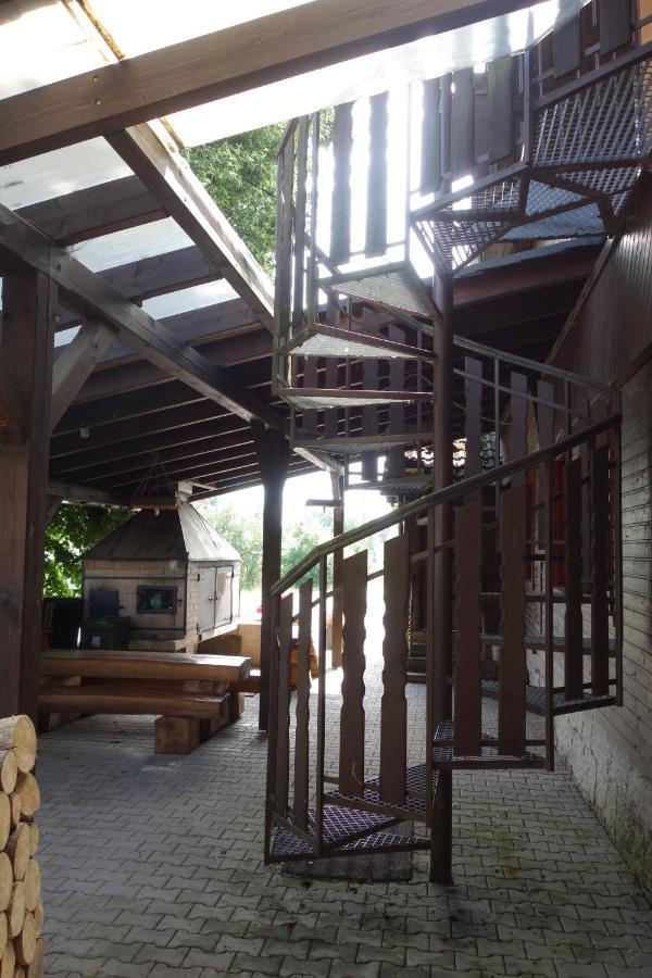 Pod Lipou Hotel Dolni Brusnice ภายนอก รูปภาพ