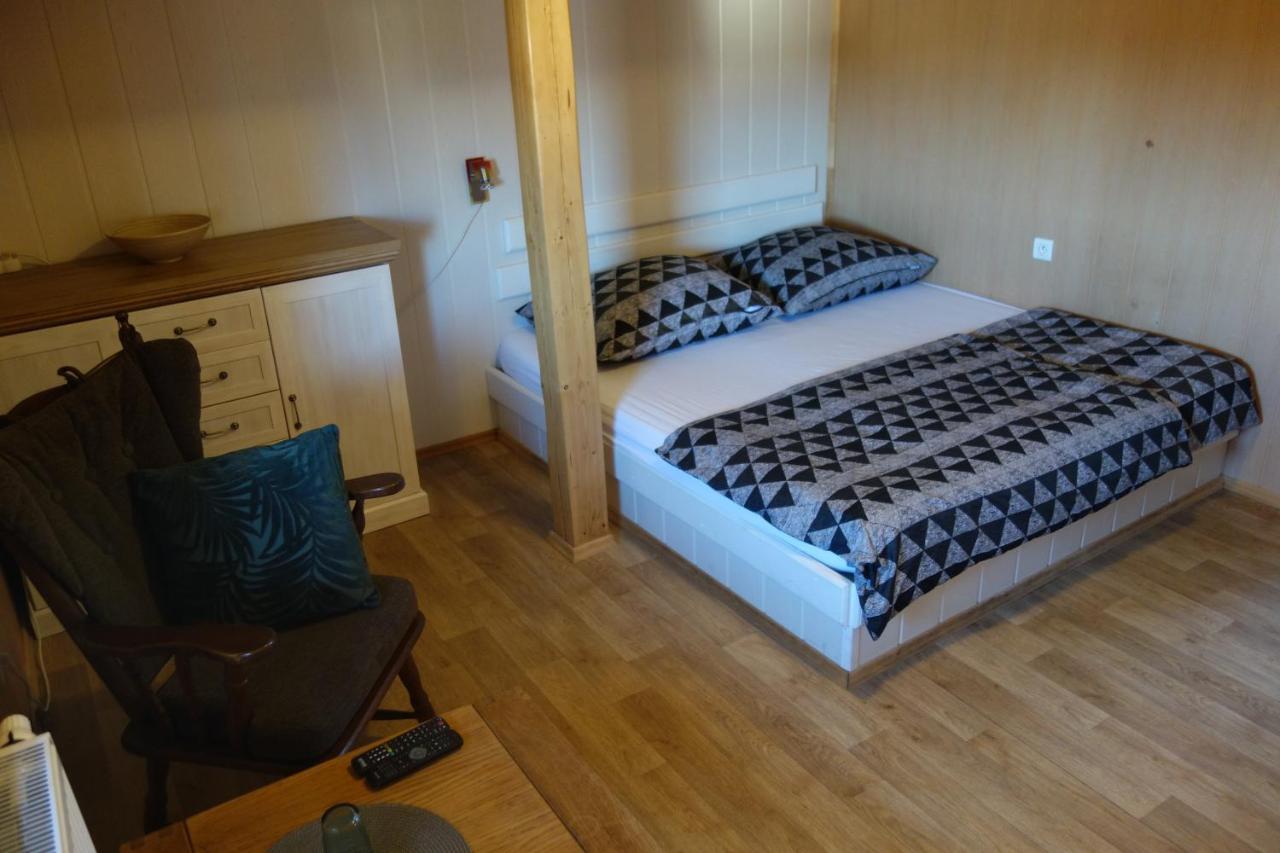 Pod Lipou Hotel Dolni Brusnice ภายนอก รูปภาพ