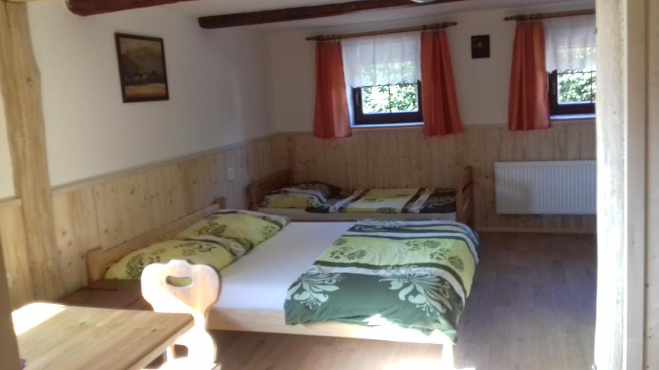 Pod Lipou Hotel Dolni Brusnice ภายนอก รูปภาพ